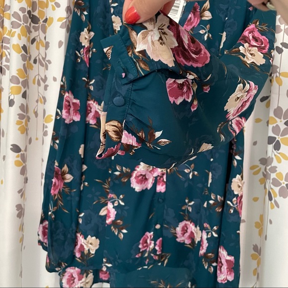 NWT! Torrid teal floral Georgette fit & flare blouse - Picture 7 of 14